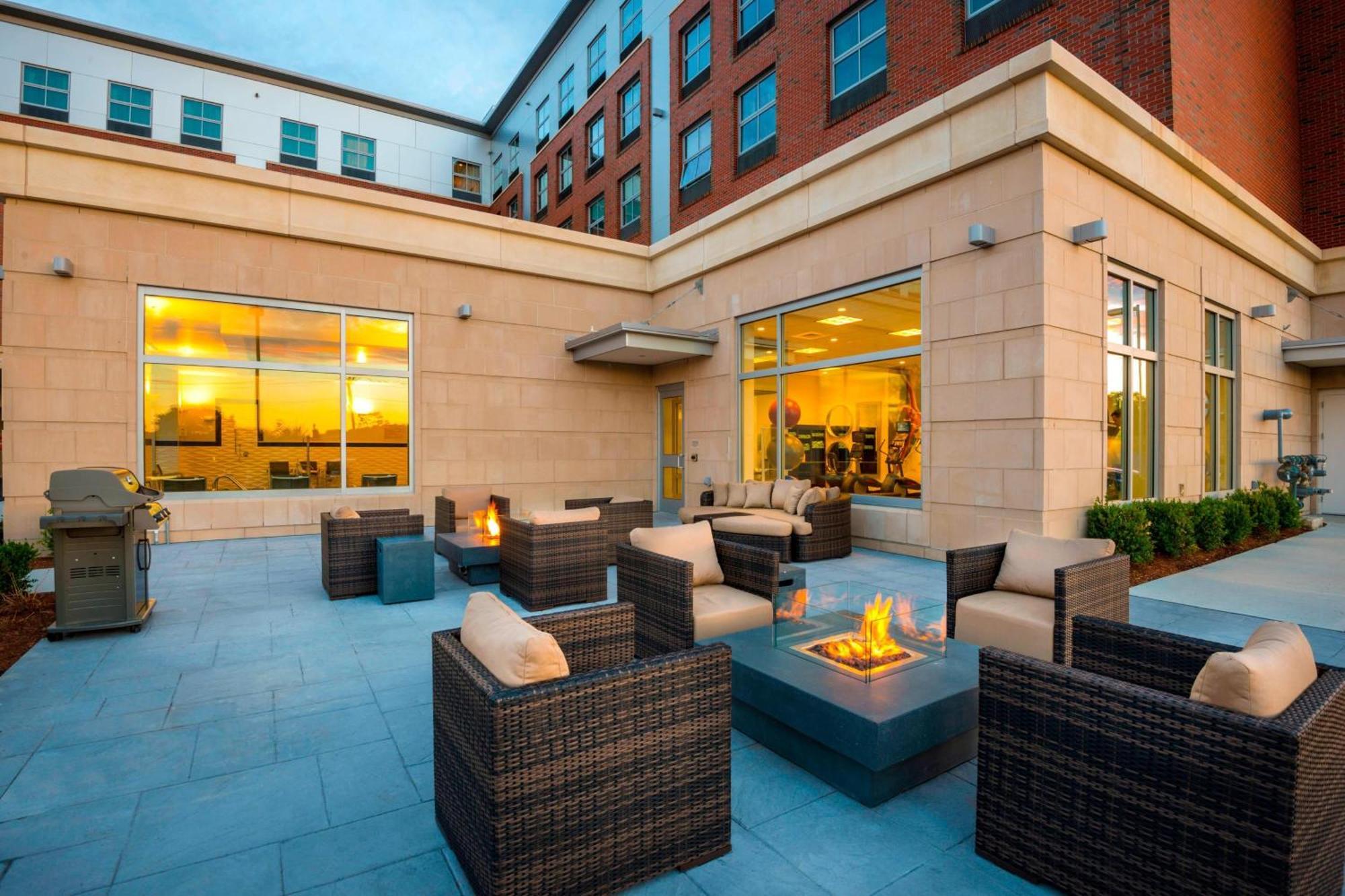 Residence Inn By Marriott Boston Needham Exteriör bild