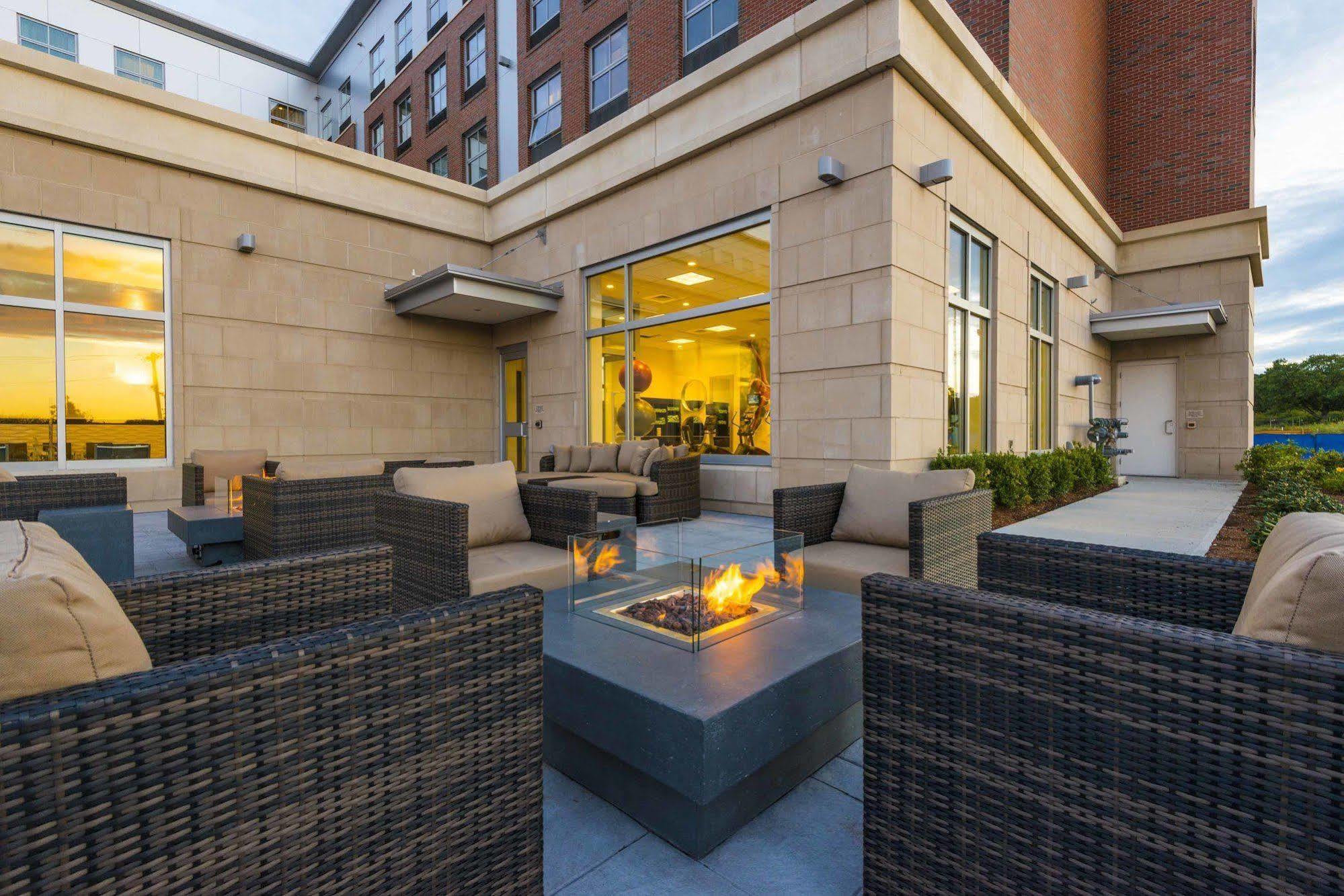 Residence Inn By Marriott Boston Needham Exteriör bild